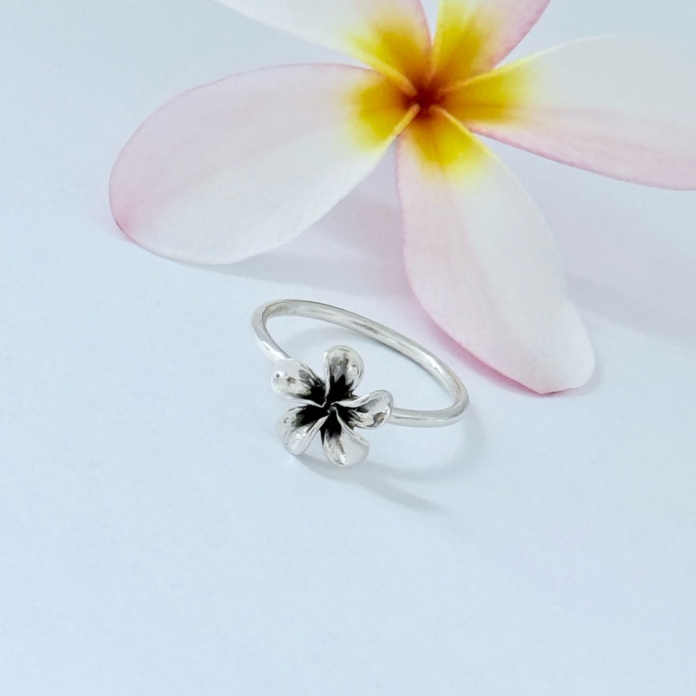 Sterling Silver Dainty Plumeria Ring, Hawaii Flower Jewelry, Floral Lily Rings